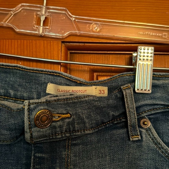 Levi’s Women’s Bootcut Jeans. 33”waist 32”Length-16M - Picture 5 of 8